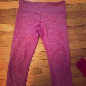 Lululemon pink crop leggings